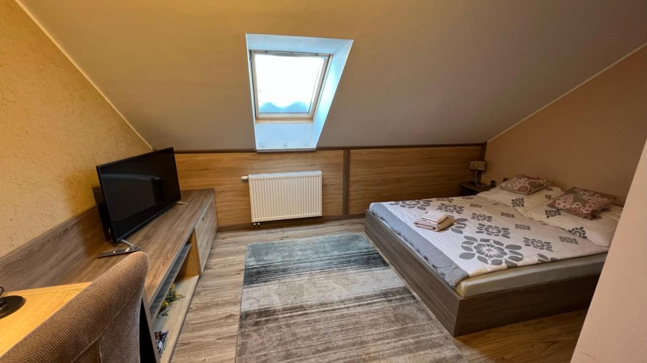 Fitnessfun Bed & Breakfast Krzyz Wielkopolski Bagian luar foto